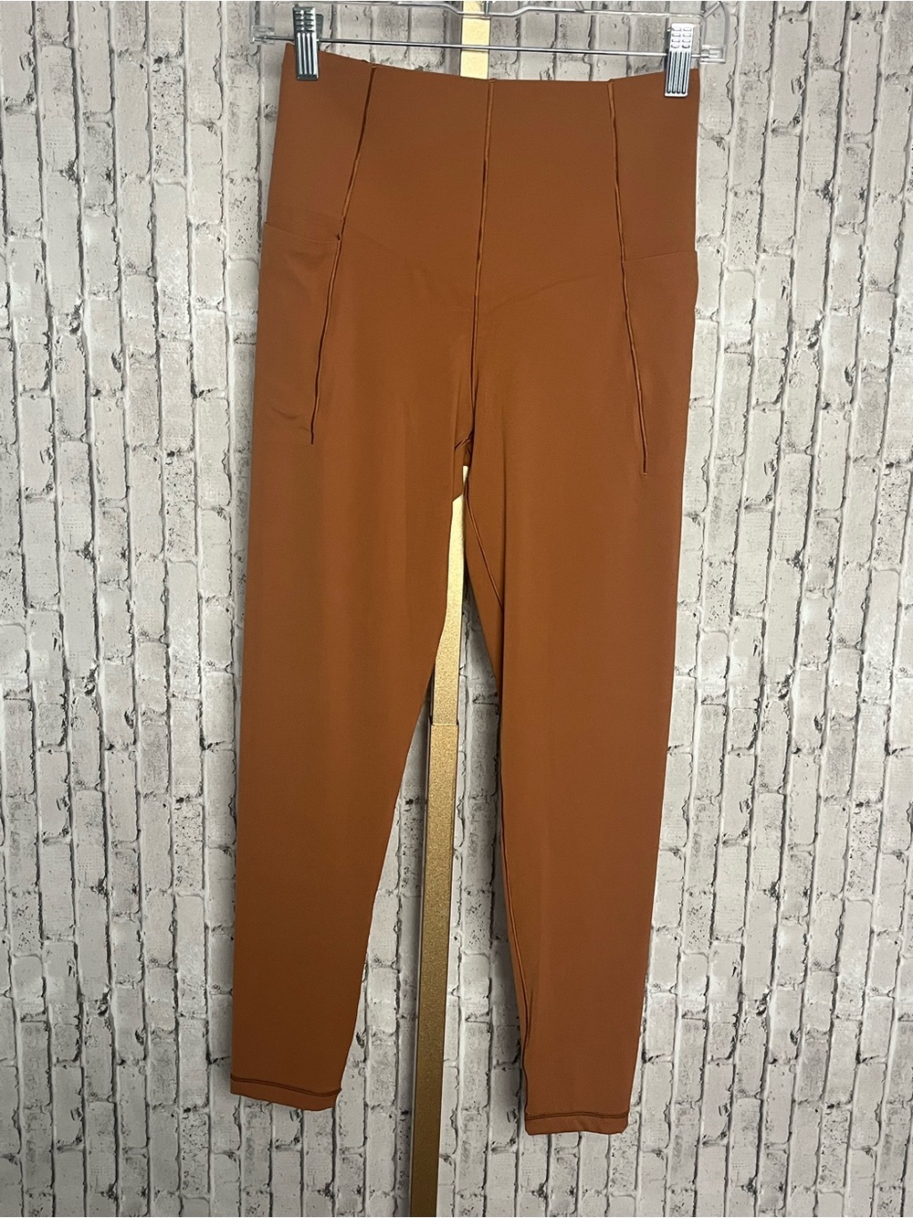 NWT OFFLINE by Aerie Real Me High Rise Leggings M Medium Rust Brown 7/8 length